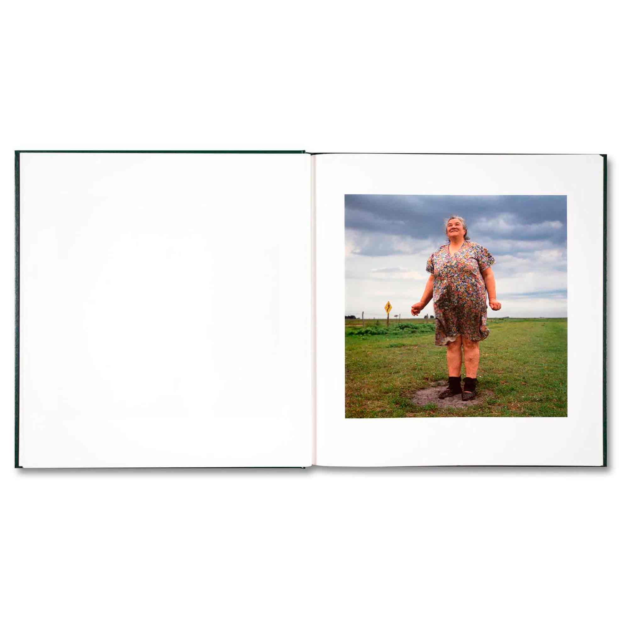 On the sixth day di Alessandra Sanguinetti pubblicato da Mack nel 2023