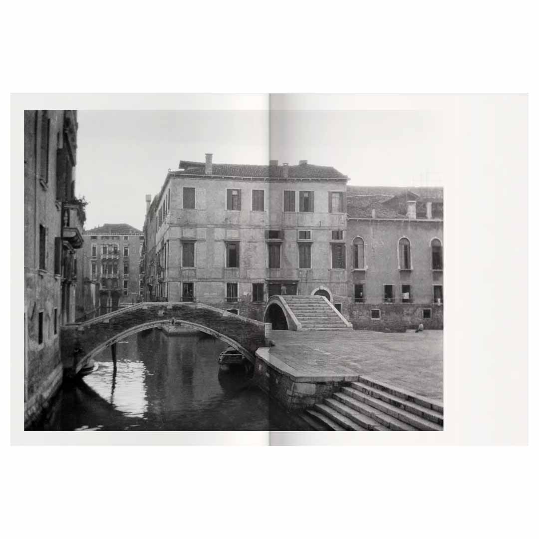 L'àlbum de l'arquitecte 01 con foto di Sigurd Lewerentz pubblicato da Ediciones Posibles